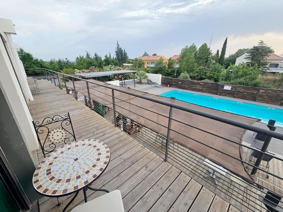 Apartamento 104 Douce Provence Au Calme Face A La Piscine Éguilles Exterior foto