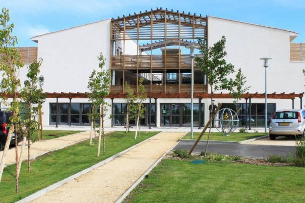 Apartamento 104 Douce Provence Au Calme Face A La Piscine Éguilles Exterior foto