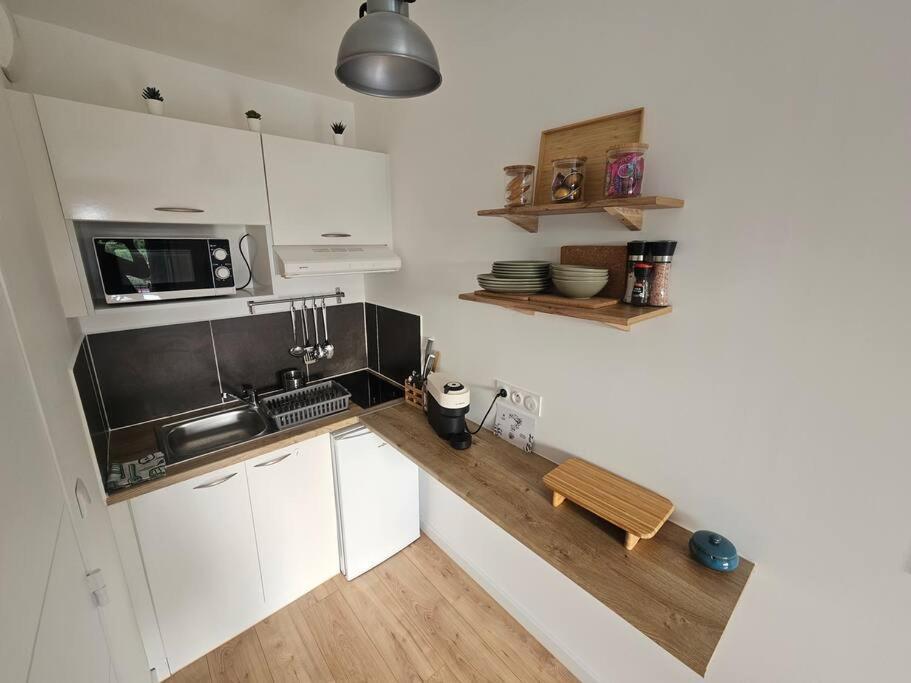 Apartamento 104 Douce Provence Au Calme Face A La Piscine Éguilles Exterior foto